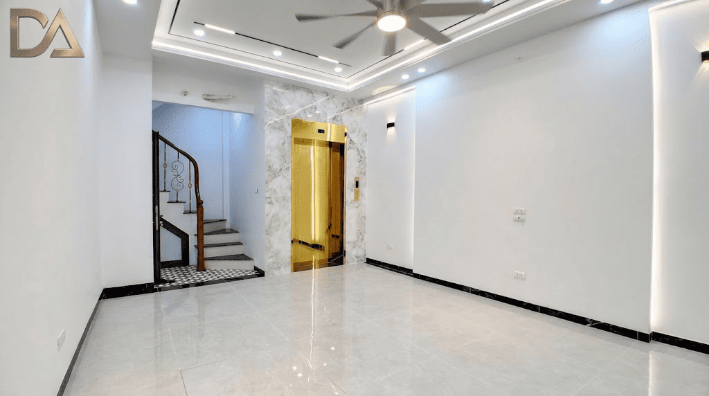 7 TẦNG THANG MÁY XỊN – MẶT NGÕ THÔNG – VỊ TRÍ CỰC HIẾM GIỮA LÒNG PHỐ CHỢ!